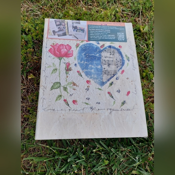 Adorable Vintage Photo Album with Tags - Picture 1 of 3